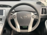 【ステアリングスイッチ】運転中、前方から目線をそらすことなく、オーディオ等の操作が可能な便利機能!安心&快適なドライブを演出してくれます♪