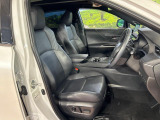 運転席シート廻りは使用感も少なく、良好な状態となっています。丁寧に使われていたことがよくわかりますね。