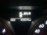 視認性の良いメ-タ-を採用しており、快適なドライブをサポ-トします♪