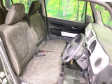 運転席シート廻りは使用感も少なく、良好な状態となっています。丁寧に使われていたことがよくわかりますね。
