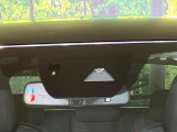 【スマートブレーキサポート】走行中に前方の車両等を認識し、衝突しそうな時は警報とブレーキで衝突回避と被害軽減をアシスト。より安全にドライブをお楽しみいただけます。