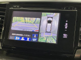 【マルチビューカメラシステム】専用のカメラにより、上から見下ろしたような視点で360度クルマの周囲を確認することができます☆死角部分も確認しやすく、狭い場所での切り返しや駐車もスムーズに行えます。