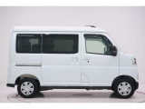 県内13店舗にて常時500台以上ダイハツ車を展示中です。見て、触って、納得のいく一台をぜひ見つけてください。