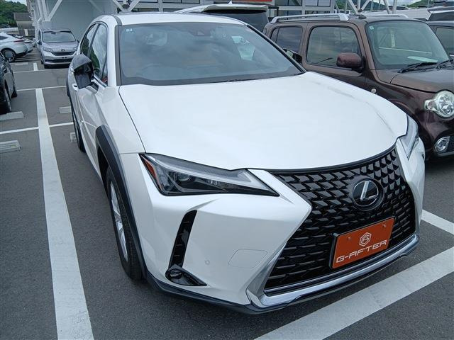 UX 250h バージョンC 後期型 禁煙車 純正12.3インチナビ