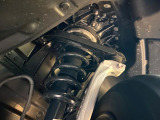 お車を安心してお乗りいただく為には、足回りの定期点検が欠かせません。サービスサポート(有償保証)では無料点検もご提供しており、安心のカーライフをお過ごしいただけるサポート体制が整っています。