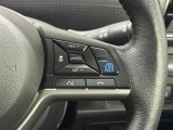 【プロパイロット】運転支援システムが搭載されております。全車速域追従式クルーズコントロールやレーンキープで長距離運転をアシスト。