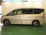 セレナ 1.2 e-POWER ハイウェイスターV 