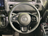 【純正革巻きステアリング】上質な革を使用することで、手にしっかり馴染みとても運転しやすいハンドルです♪