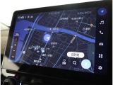 純正ナビを装備。タッチパネル式で使いやすく、お出かけもラクラクです。