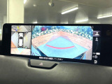 【360&deg;ビューモニター】専用のカメラにより、上から見下ろしたような視点で360度クルマの周囲を確認することができます☆死角部分も確認しやすく、狭い場所での切り返しや駐車もスムーズに行えます。