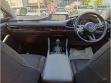 無駄をそぎ落としたシンプルかつ上質なデザイン。内装の質感はマツダ車のおすすめポイント