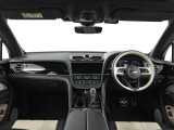 前車追従機能、レーンキープアシスト、ヘッドアップディスプレイも付いており、多数のオプションを備えております。