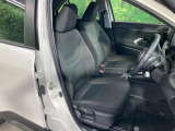 運転席シート廻りは使用感も少なく、良好な状態となっています。前オーナー様が丁寧に使っていたことがよくわかりますね。