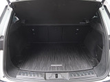 フレキシブルなシートアレンジによって、2シートで1698リッター、5シートで981リッターとかさばる荷物も楽々収納できるスペースが魅力!家族、友人、それぞれの荷物も、すべてをより簡単に運べます。