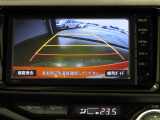 バックモニター付きです。モニターにはガイド線も表示されます。