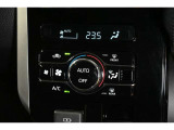 快適な車内空間に誘うオートエアコン☆快適な空間で車内での会話も弾みます♪