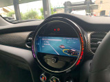 車両の詳細、ご質問につきましては、弊社営業スタッフまでお気軽にご連絡下さいませ。遠方のお客様には実車の詳細画像送信も承ります。お客様からのお問合せをお待ち致しております。