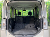 積み下ろしのしやすいデッキにはたっぷりと荷物を積み込んでいただけます。遊びから仕事まで、様々なシーンで頼れます♪