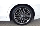 純正18インチアルミ タイヤサイズ225/45R18