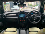 弊社お客様より頂いた下取車やデモカーが在庫の多くを占めています。車の経歴や整備記録が分かり、ご安心してお車をお選び頂ける正規ディーラーならではのラインナップでございます。