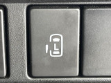 【パワースライドドア】スマートキーや運転席のスイッチでスライドドアの開閉が可能♪電動だから力を入れてドアを開ける必要が無く、小さいお子様でも、重い荷物を持っている時もラクに開け閉めできます♪