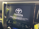【ナビ機能付き9インチディスプレイオーディオ】ナビ機能搭載の他、お持ちのスマートフォンと連携して、ナビやbluetoothでの音楽再生が可能です♪デザインはもちろん操作性も良好!