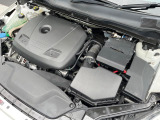 【T5エンジン(2.0L直列4気筒直噴ターボエンジン)】高回転では優れたレスポンスと伸びやかなドライビングフィールが特徴のハイパフォーマンスエンジン。一味、二味違う本物志向のあなたへ&hellip;