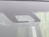 【三菱e-Assist】走行中に前方の車両等を認識し、衝突しそうな時は警報とブレーキで衝突回避と被害軽減をアシスト。より安全にドライブをお楽しみいただけます。