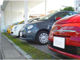 常時15台以上の上質な中古車を展示しております。グループ全体では50台以上の在庫をご案内可能です。