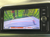 【バックカメラ】駐車時に後方がリアルタイム映像で確認できます。大型商業施設や立体駐車場での駐車時や、夜間のバック時に大活躍!運転スキルに関わらず、今や必須となった装備のひとつです!