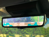 【デジタルインナーミラー】後席の大きな荷物や同乗者で後方が確認しづらい時でも安心!カメラが撮影した車両後方の映像をルームミラー内に表示。クリアな視界で状況の確認が可能です!