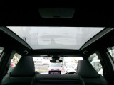 サンルーフ付♪ルーフが開く事によって得られる開放感は格別です♪