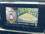 【パノラマモニター】専用のカメラにより、上から見下ろしたような視点で360度クルマの周囲を確認することができます☆死角部分も確認しやすく、狭い場所での切り返しや駐車もスムーズに行えます。
