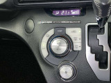 オートエアコンで快適な室内です。