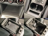 収納スペースや、ドリンクホルダーもついています。長距離ドライブで活躍する必需品ですね♪