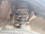 お車を安心してお乗りいただく為には、足回りの定期点検が欠かせません。サービスサポート(有償保証)では無料点検もご提供しており、安心のカーライフをお過ごしいただけるサポート体制が整っています。