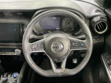 【純正革巻きステアリング】上質な革を使用することで、手にしっかり馴染みとても運転しやすいハンドルです♪