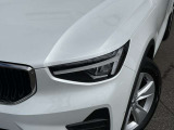 LEDヘッドランプは北欧神話にちなんだトールハンマーデザインを採用 デイライト機能付きのヘッドライトは新世代ボルボのアイコンです