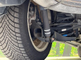 お車を安心してお乗りいただく為には、足回りの定期点検が欠かせません。サービスサポート(有償保証)では無料点検もご提供しており、安心のカーライフをお過ごしいただけるサポート体制が整っています。