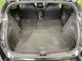 後席を格納すると、これだけの広さが!シーンに合わせたシートアレンジで、大きな荷物も積むことが出来ます♪