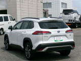 明るく広々、落ち着いた店内では、中古車のご検討・ご購入のほか、携帯電話(au)の購入等、様々なご相談に幅広く応えていきます♪