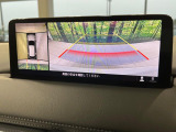 【360&deg;ビューモニター】専用のカメラにより、上から見下ろしたような視点で360度クルマの周囲を確認することができます☆死角部分も確認しやすく、狭い場所での切り返しや駐車もスムーズに行えます。