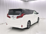 沢山乗れるのがこの車の魅力!2台で移動しないと・・・なんて時もこの車なら1台で!大活躍です♪