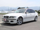 「愛車市場」 は出光SSの車販売ネットワークです。 新車販売・リース・レンタカー  愛車探し 車検・修理・オプション取付け 廃車など どんな事でも相談いただいています。