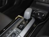 軽い力でシフトチェンジができる「エレクトロシフトマチック」を装備しております。