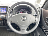 インテリアに合わせたデザインのステアリングは、運転される方のことも考え、運転しやすい形状、大きさです。是非一度、実際に触ってお確かめください。