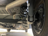 お車を安心してお乗りいただく為には、足回りの定期点検が欠かせません。サービスサポート(有償保証)では無料点検もご提供しており、安心のカーライフをお過ごしいただけるサポート体制が整っています。