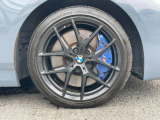 自動車保険も純正のクオリティを。BMWの正規ディーラーのみが取り扱い可能な、BMW専用自動車保険。専任のスタッフが皆様のカーライフを24時間365日サポート致します。