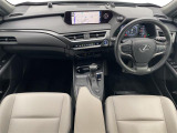 UX 250h バージョンC サンルーフ 修復歴無し