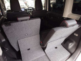 リクライニングもシートスライドも荷室側から操作できるので、自由自在にシートアレンジしていただけます!